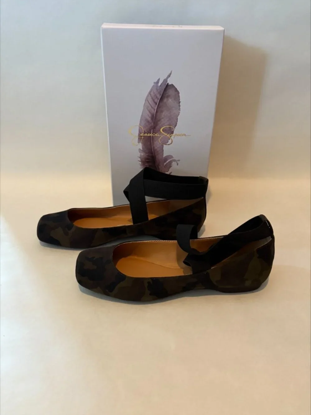 New in Box Jessica Simpson Mandalaye Camo Green Black Ballet Flats Size 9